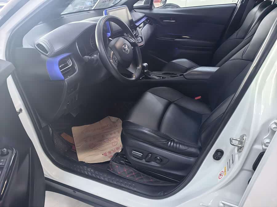 Toyota C-HR 2020 #5 Toyota C-HR 2020 immagine di auto #5