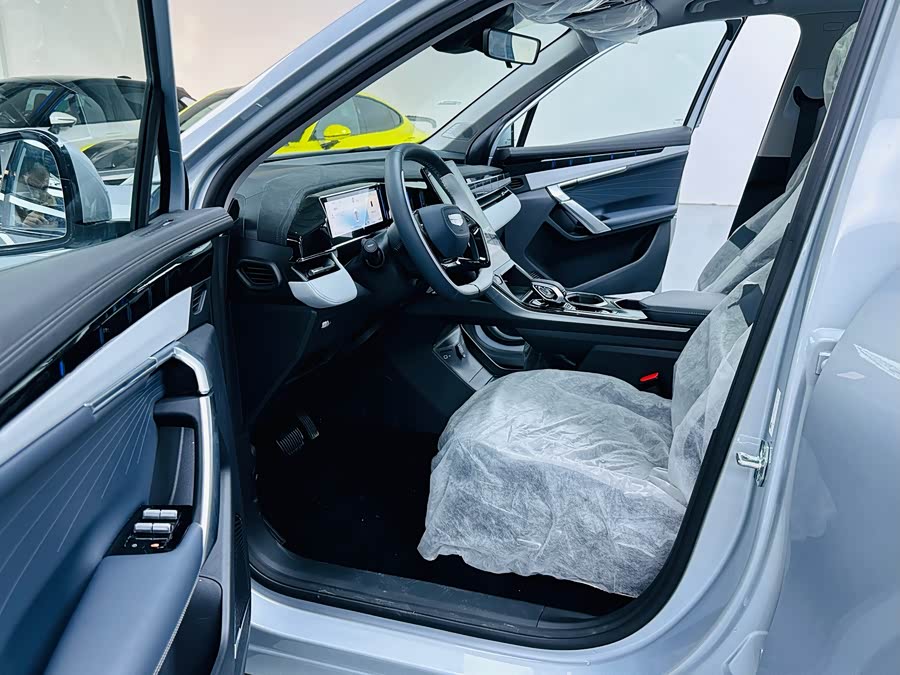 GEELY Boyue L 2025 car image #5