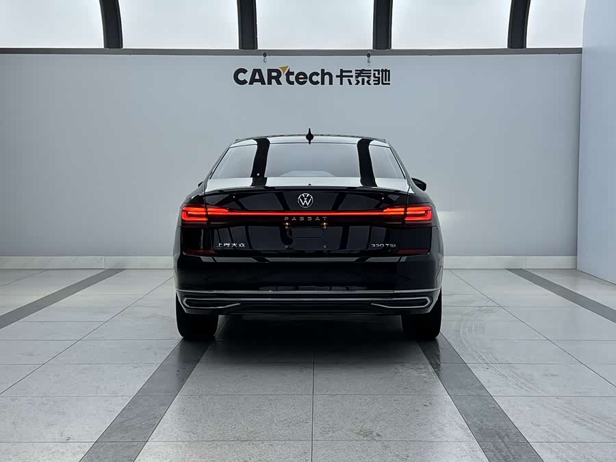 Volkswagen Passat 2024 immagine di auto #5