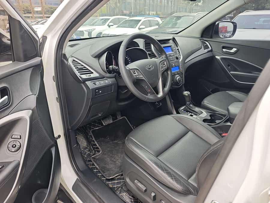 Hyundai Santa Fe 2013 #5 Hyundai Santa Fe 2013 car image #5