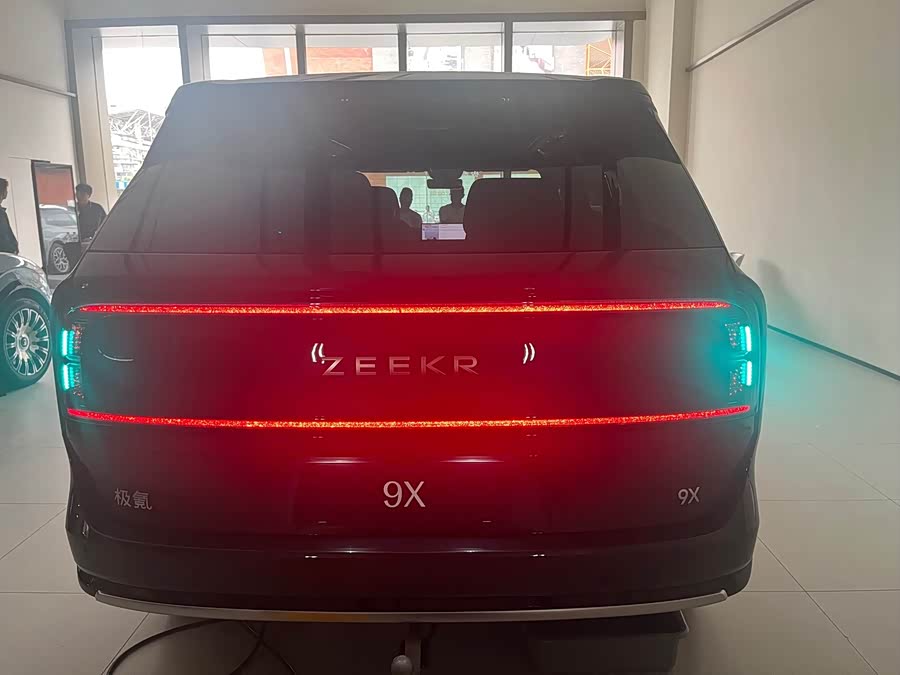 Zeekr 9X car image #5