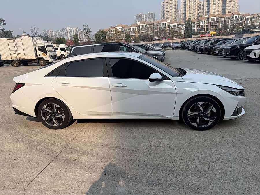 Hyundai Elantra 2021 car image #5
