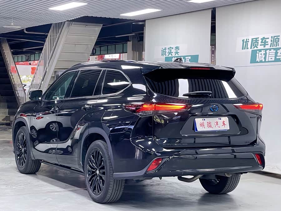 Toyota Highlander 2023 car image #5