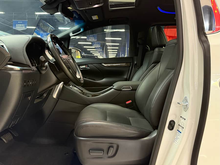 Toyota Alphard 2022 car image #5