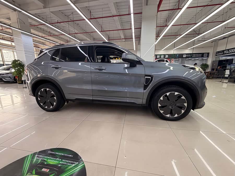 Lynk & Co 01 EM-P 2018 car image #5