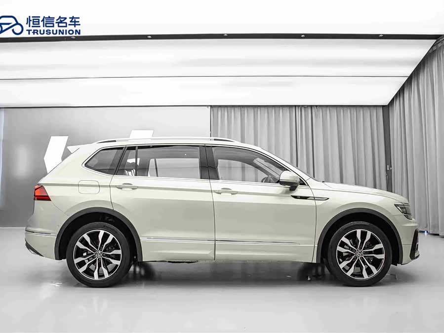 Volkswagen Tiguan L 2020 #5 Volkswagen Tiguan L 2020 car image #5