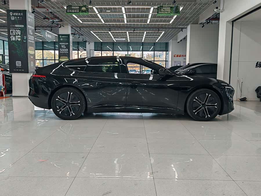 Avatr 12 2023 car image #5