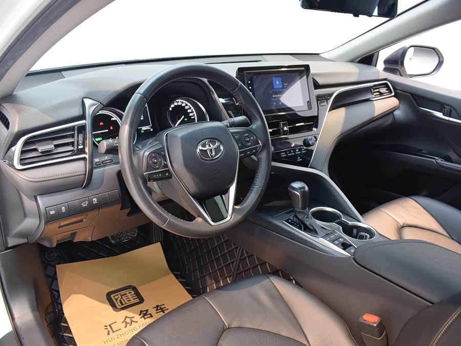 Toyota Camry 2021 immagine di auto #5