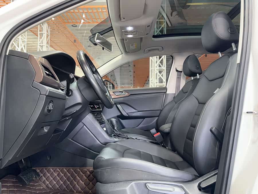 Volkswagen Tharu 2021 immagine di auto #5