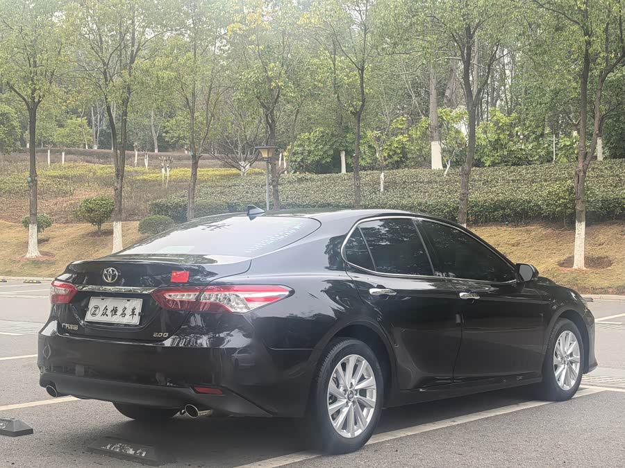 Toyota Camry 2022 immagine di auto #5