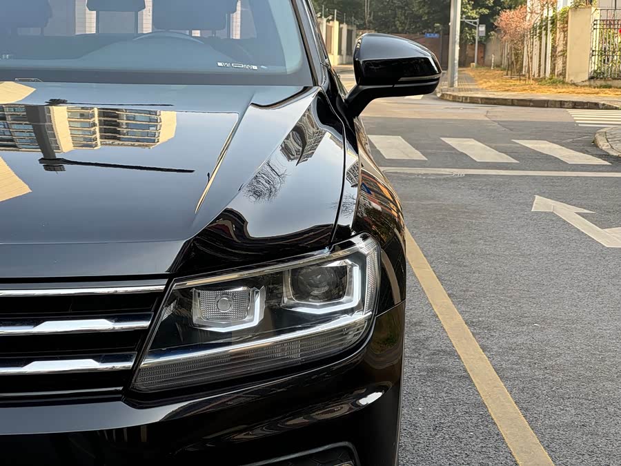 Volkswagen Tiguan L 2019 #5 Volkswagen Tiguan L 2019 car image #5