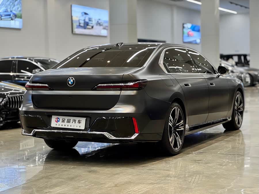 BMW 7 Series 2023 car image #5