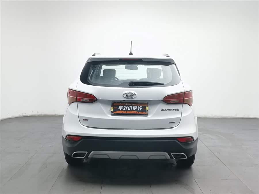 Hyundai Santa Fe 2014 car image #5