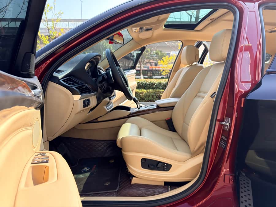 BMW X6 2012 car image #5