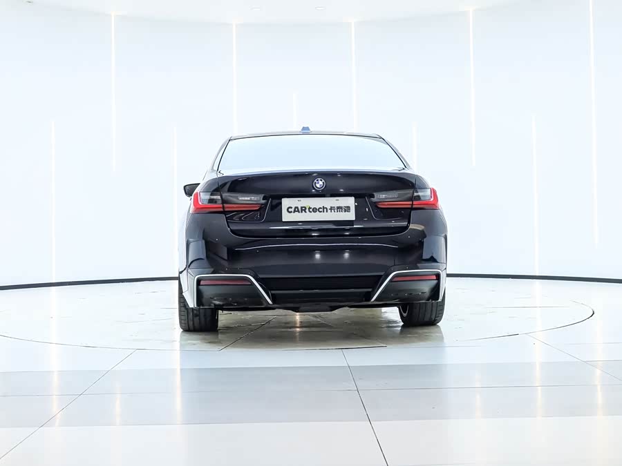 BMW i3 2023 immagine di auto #5