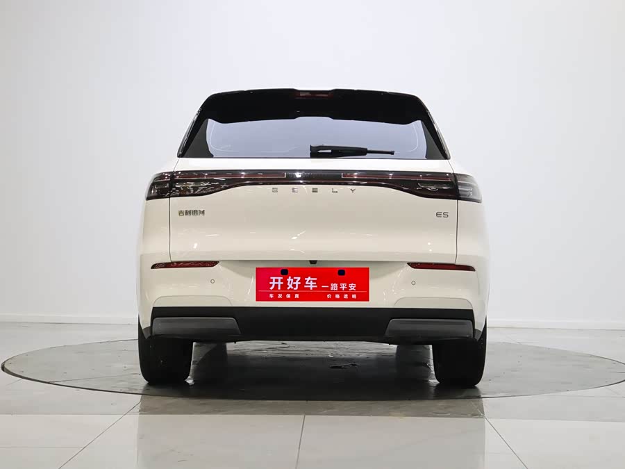 GEELY 2025 #5 GEELY 2025 car image #5