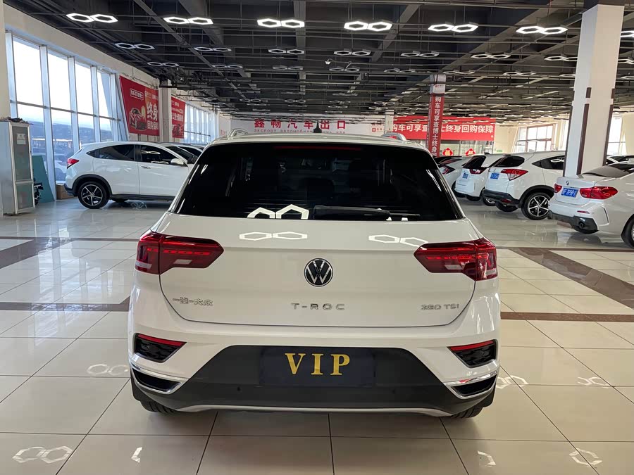 Volkswagen T-Roc 2021 car image #5