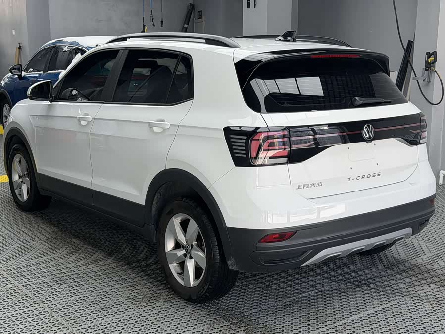 Volkswagen T-Cross 2022 car image #5