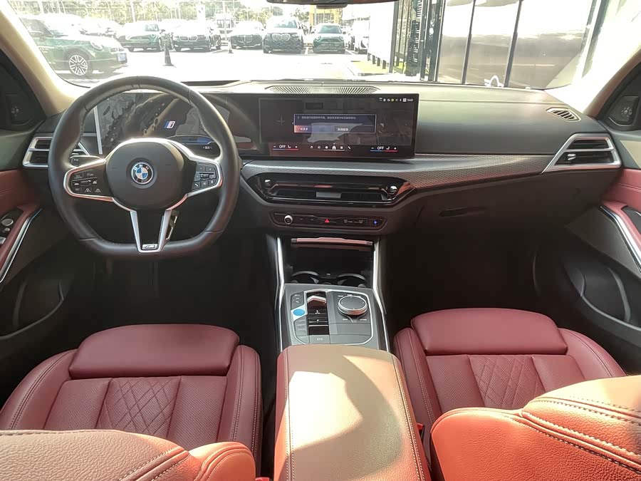 BMW i3 2024 immagine di auto #5
