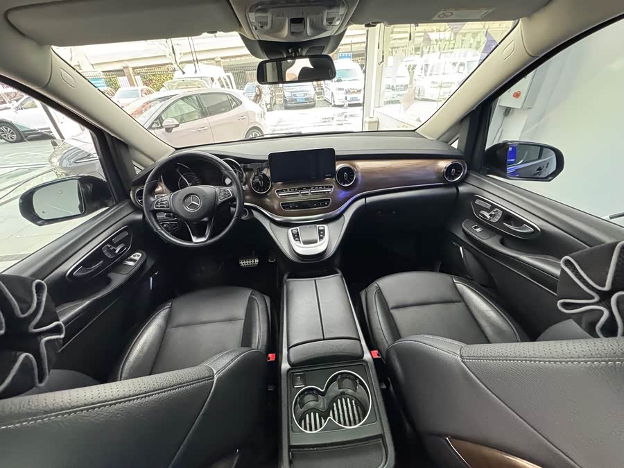 Mercedes-Benz V Class 2022 car image #5