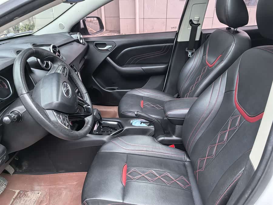 Soueast DX3 2018 car image #5