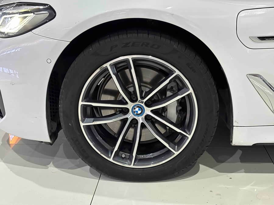 BMW 5 Series New Energy 2022 car image #5