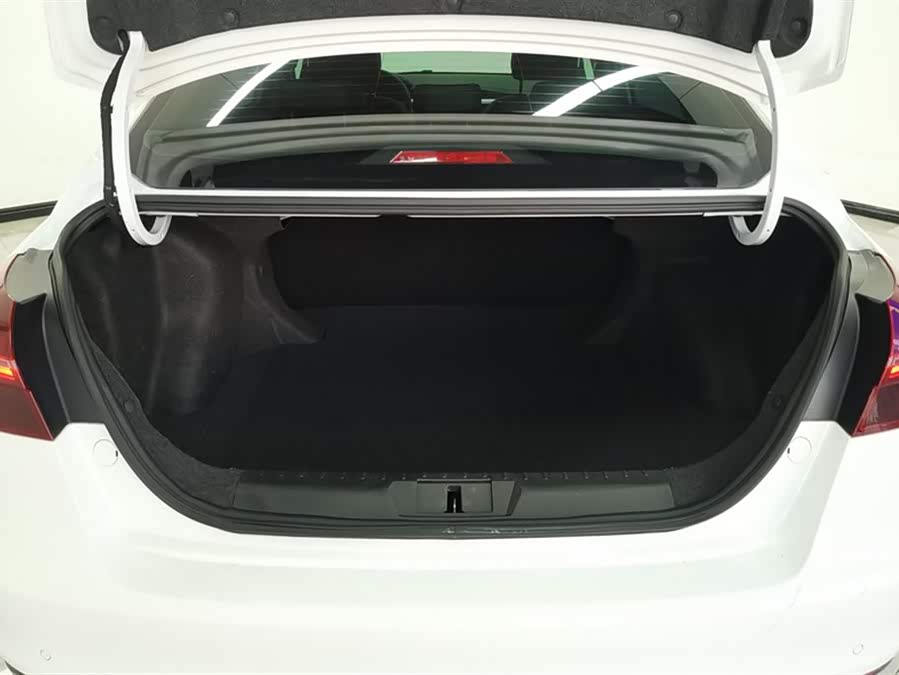 GEELY Emgrand 2020 #5 GEELY Emgrand 2020 car image #5