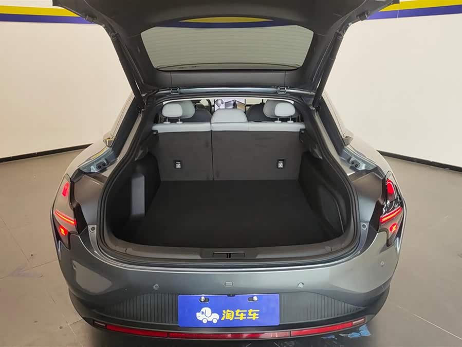 Xpeng 2025 car image #5