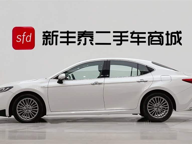 Toyota Camry 2025 صورة سيارة #5