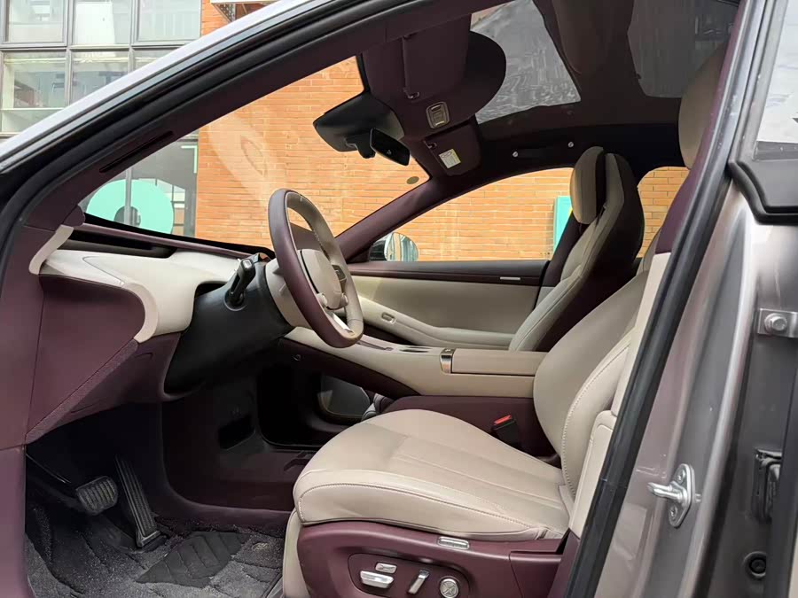 MI YU7 2025 car image #5