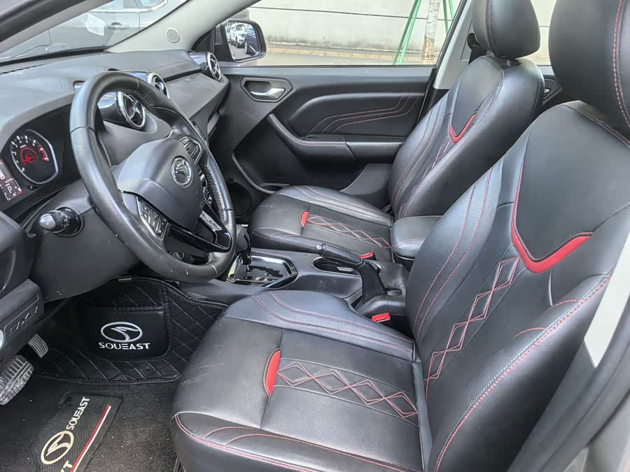 Soueast DX3 2018 car image #5