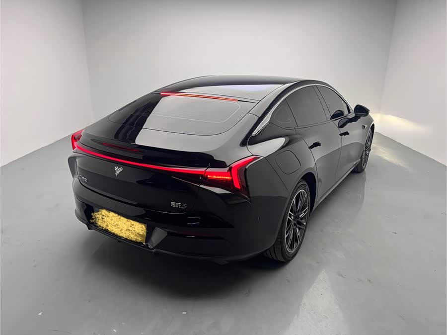 哪吒汽车 哪吒S 2023 汽车图片 #5