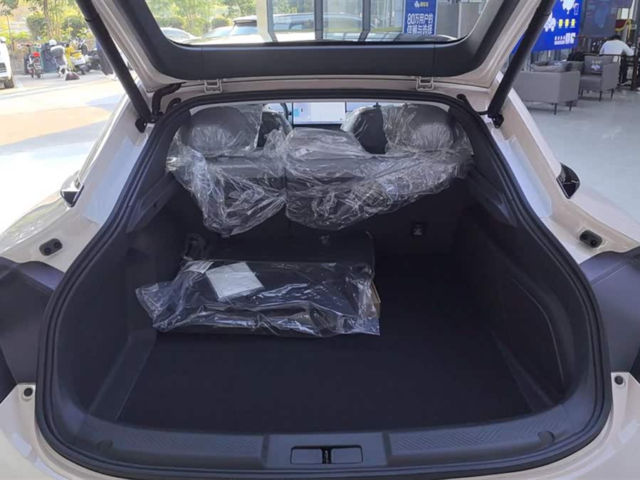 Xpeng MONA M03 2025 صورة سيارة #5