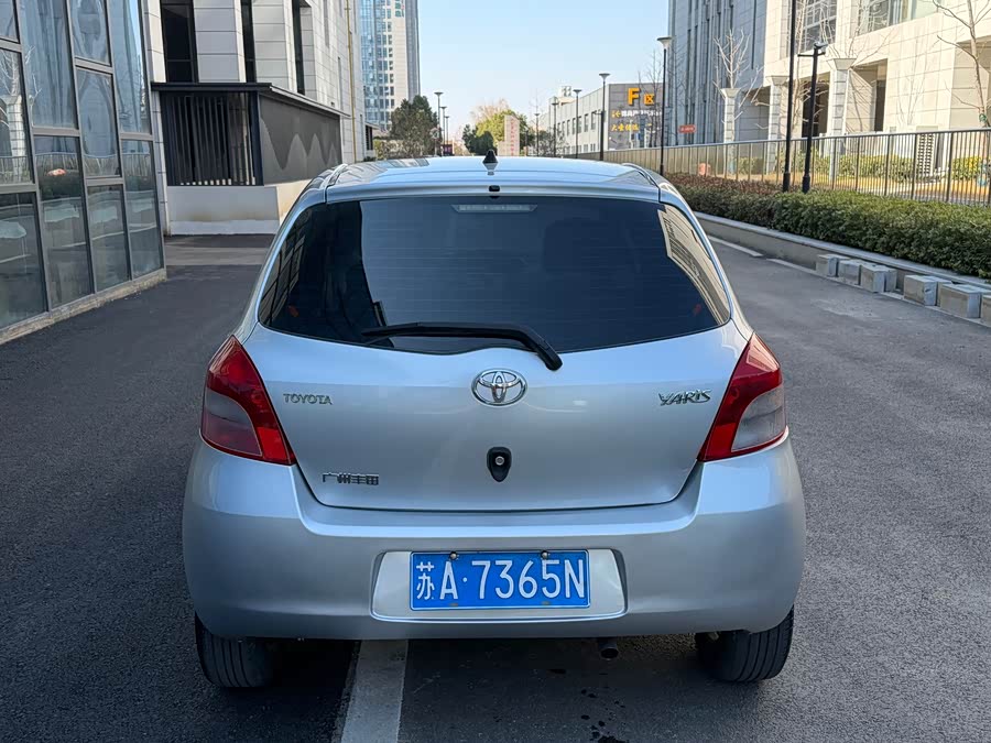 Toyota Yaris 2009 imagem de carro #5