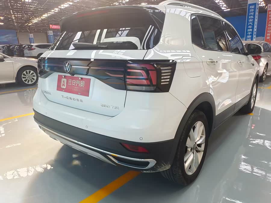 Volkswagen T-Cross 2023 car image #5