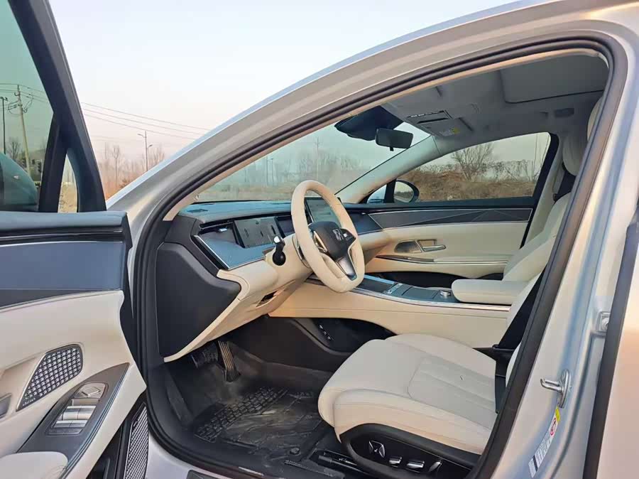 BYD HanL 2025 صورة سيارة #5