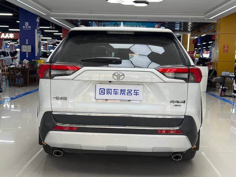 Toyota RAV4 2023 car image #5