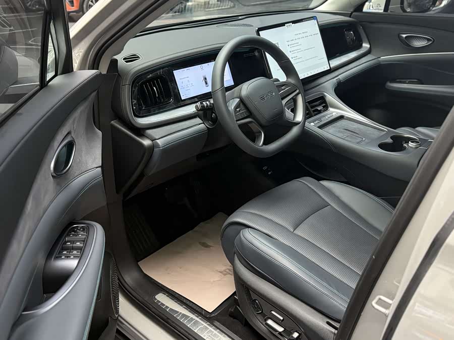 BYD Sea Lion 07 DM-i 2025 car image #5