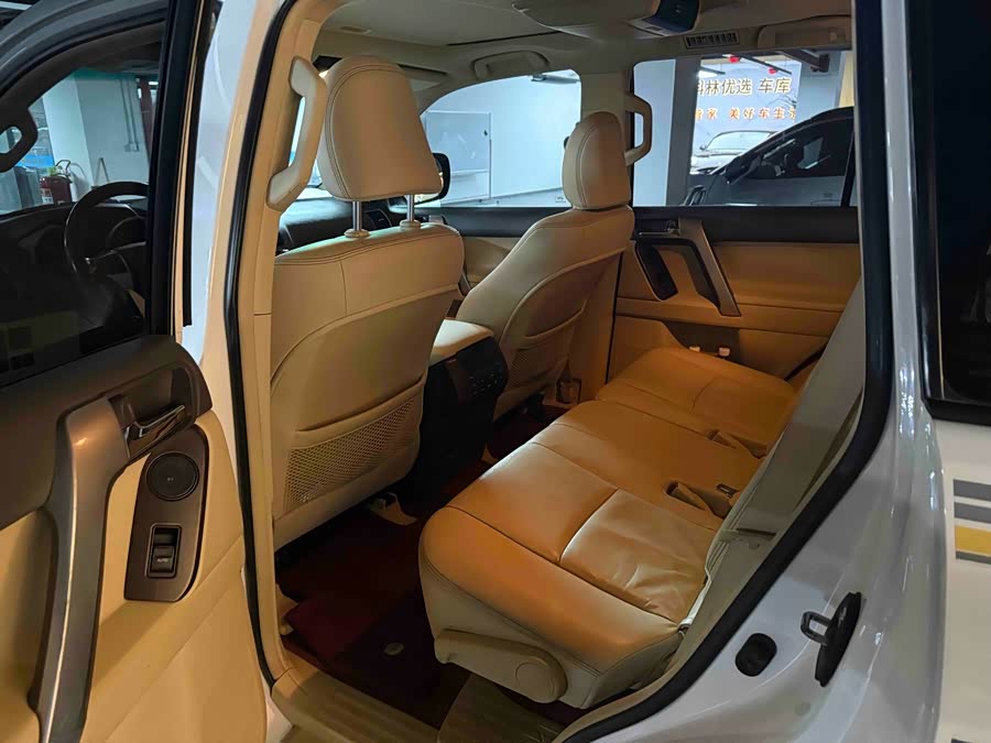 Toyota Land Cruiser Prado 2014 car image #5