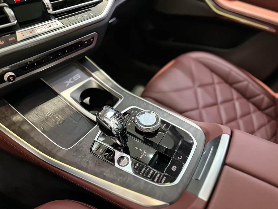 BMW X5 2022 car image #5