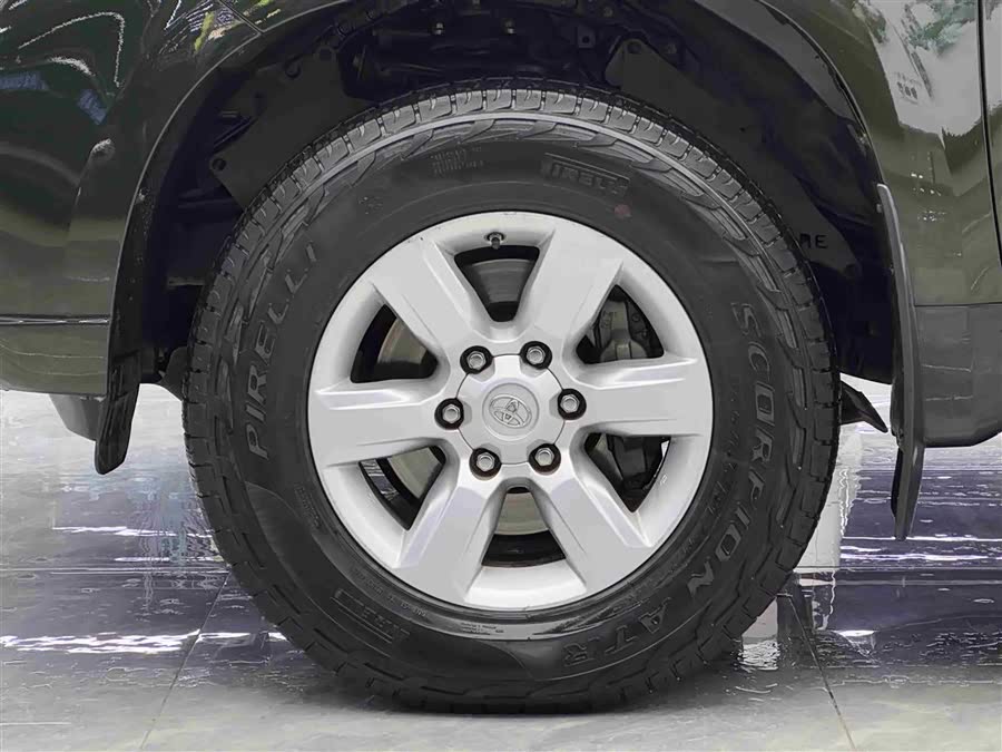 Toyota Land Cruiser Prado 2017 car image #5