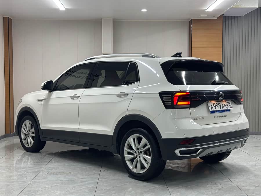 Volkswagen T-Cross 2021 #5 Volkswagen T-Cross 2021 car image #5