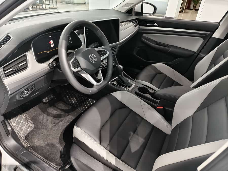 Volkswagen Bora 2024 immagine di auto #5