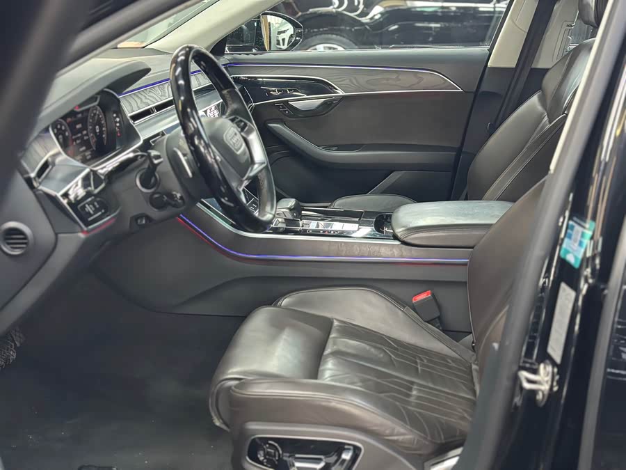 Audi A8 2019 imagem de carro #5