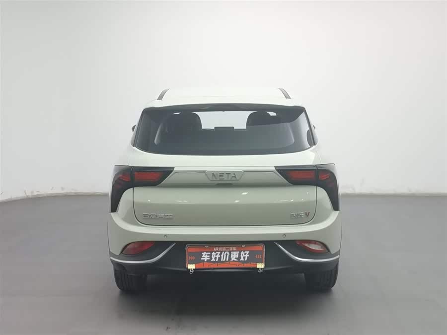 哪吒汽车 哪吒V 2022 汽车图片 #5