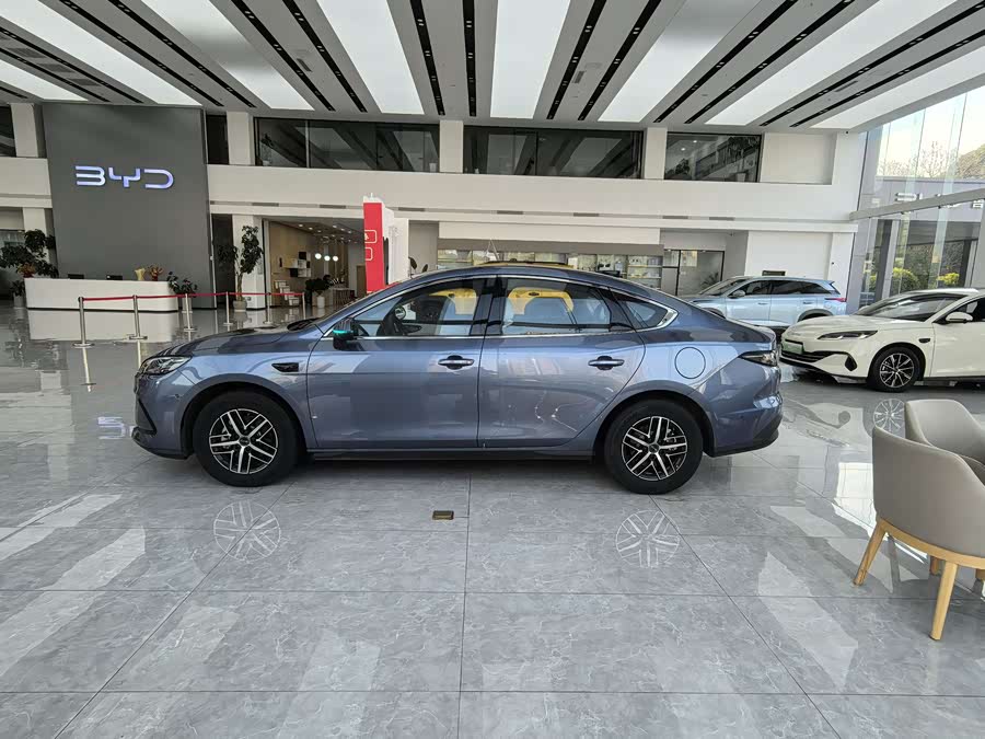 BYD Seal 05 DM-i 2025 car image #5