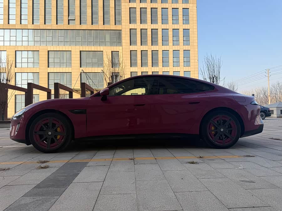 MI SU7 2025 immagine di auto #5