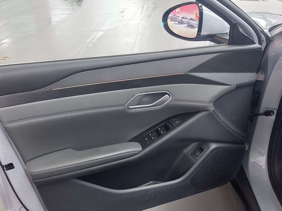 BYD Qin L 2025 car image #5