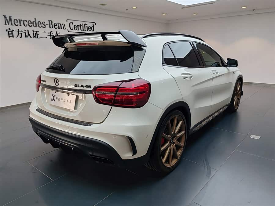 Mercedes-Benz GLA AMG 2018 car image #5