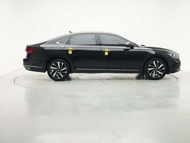 Volkswagen Passat 2023 imagen de coche #5